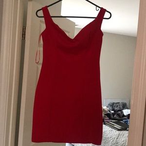 Toni off the shoulder Red dress ⭐️⭐️⭐️